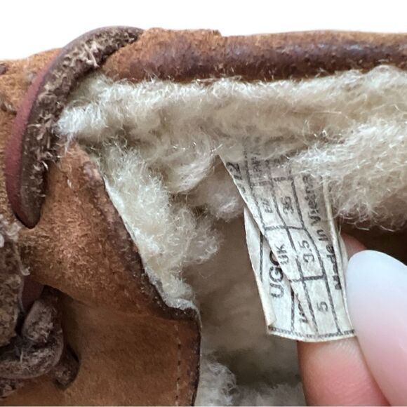 UGGS Dakota Moccasin Slip-on in Chestnut - Picture 6 of 9